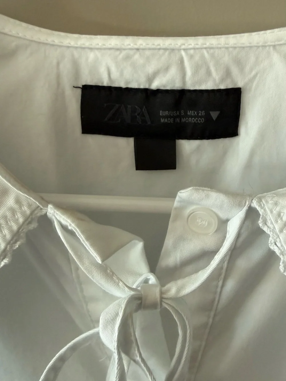 Zara White Short-Sleeve Peplum Blouse with Peter Pan Collar